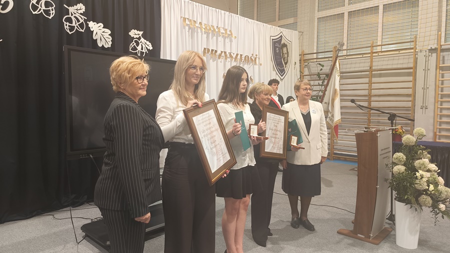 Pro Masovia dla szkoły i jej dyrektor Doroty Stryjewskiej